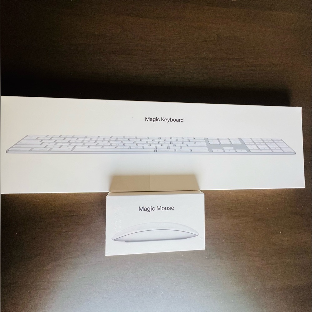 New-Apple Magic (MQ052LL/A) Wireless Keyboard w/ Numeric Pad and Apple Mouse